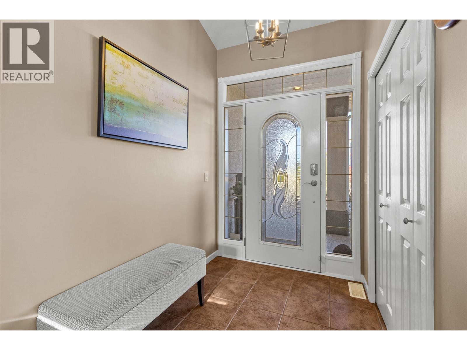 1909 Glen Gary Drive, Kamloops, British Columbia  V2E 1P5 - Photo 4 - 10369696