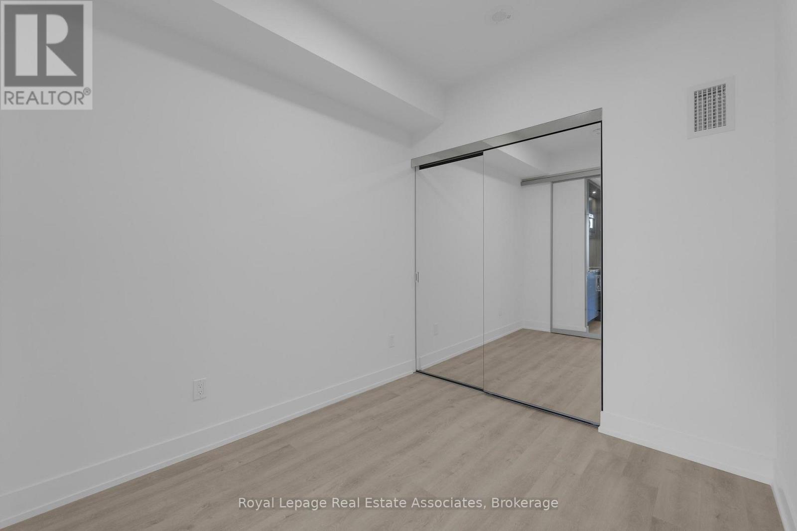 802 - 60 Central Park Roadway, Toronto, Ontario  M9A 3K1 - Photo 7 - W12563966