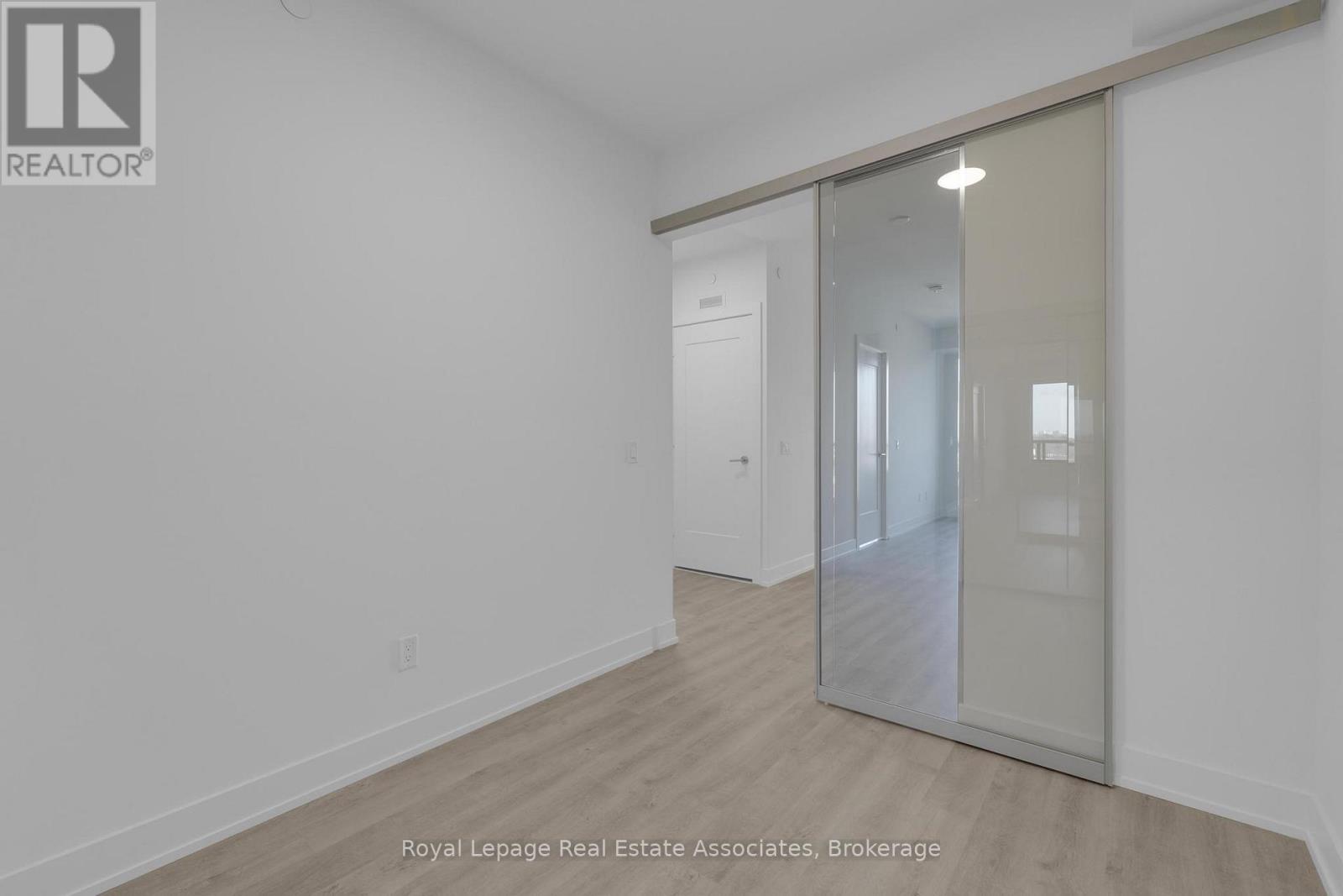 802 - 60 Central Park Roadway, Toronto, Ontario  M9A 3K1 - Photo 8 - W12563966