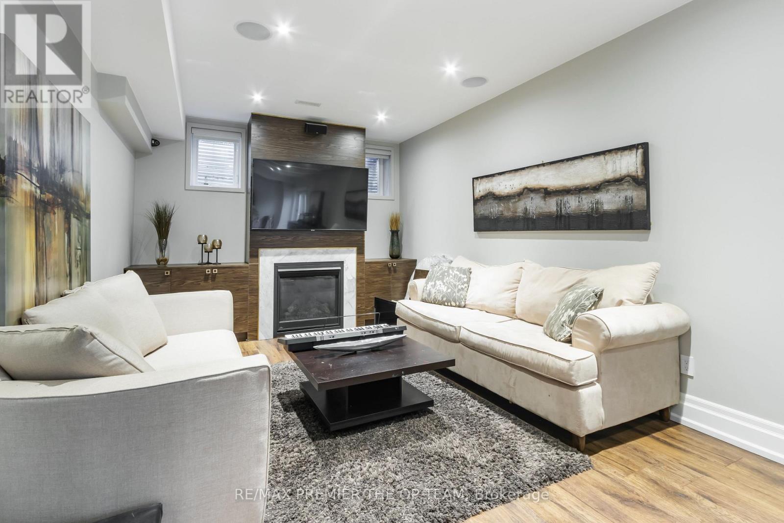 5 Storey Crescent, Toronto, Ontario  M9B 3C7 - Photo 27 - W12563968