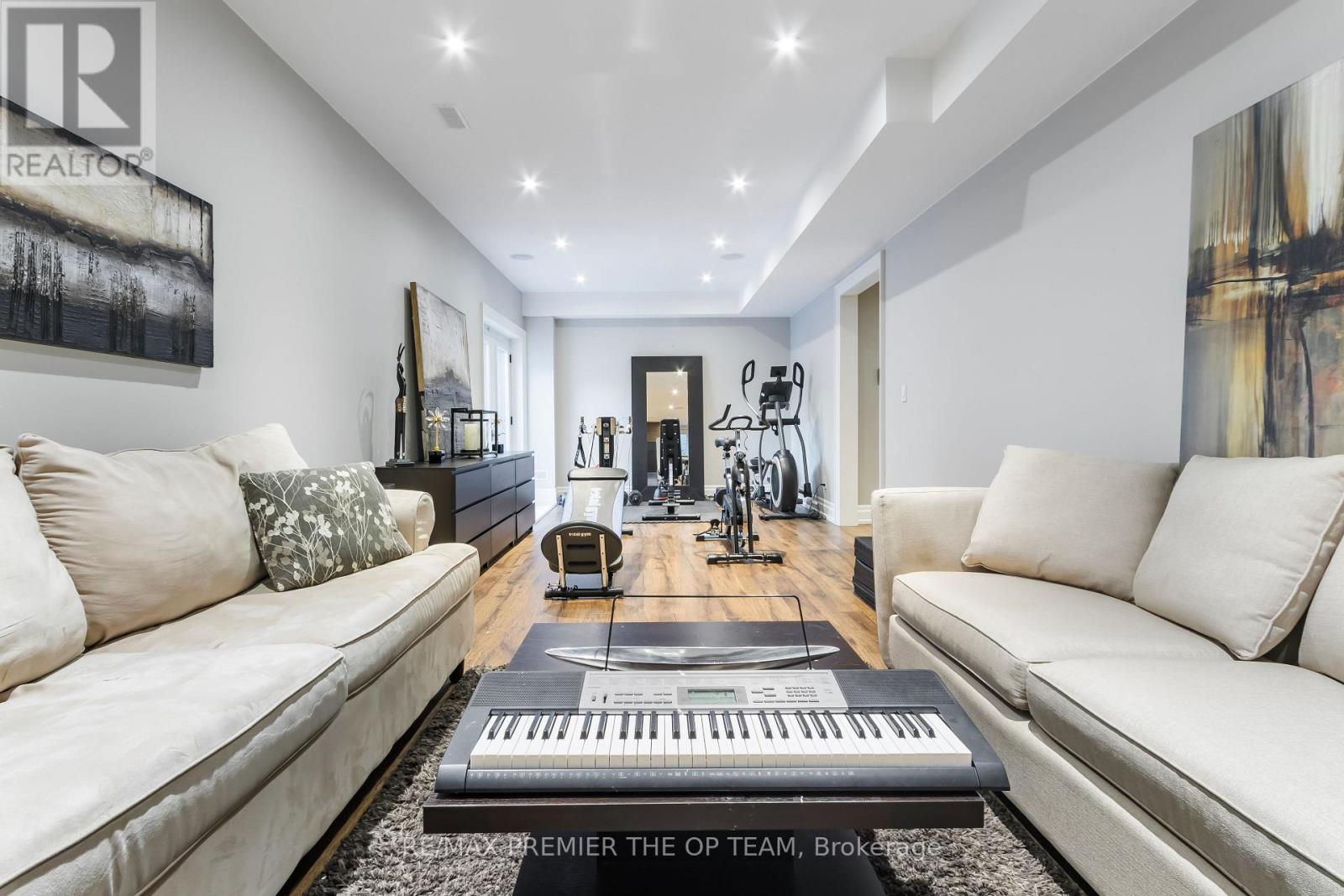 5 Storey Crescent, Toronto, Ontario  M9B 3C7 - Photo 28 - W12563968