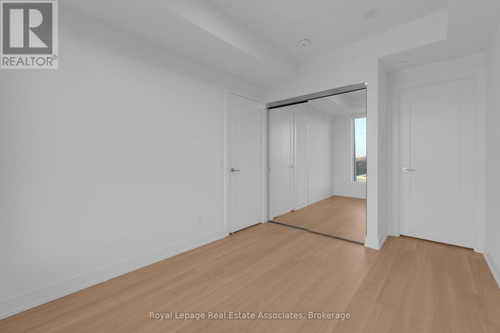 902 - 60 Central Park Roadway, Toronto, Ontario  M0A 3K1 - Photo 14 - W12563972