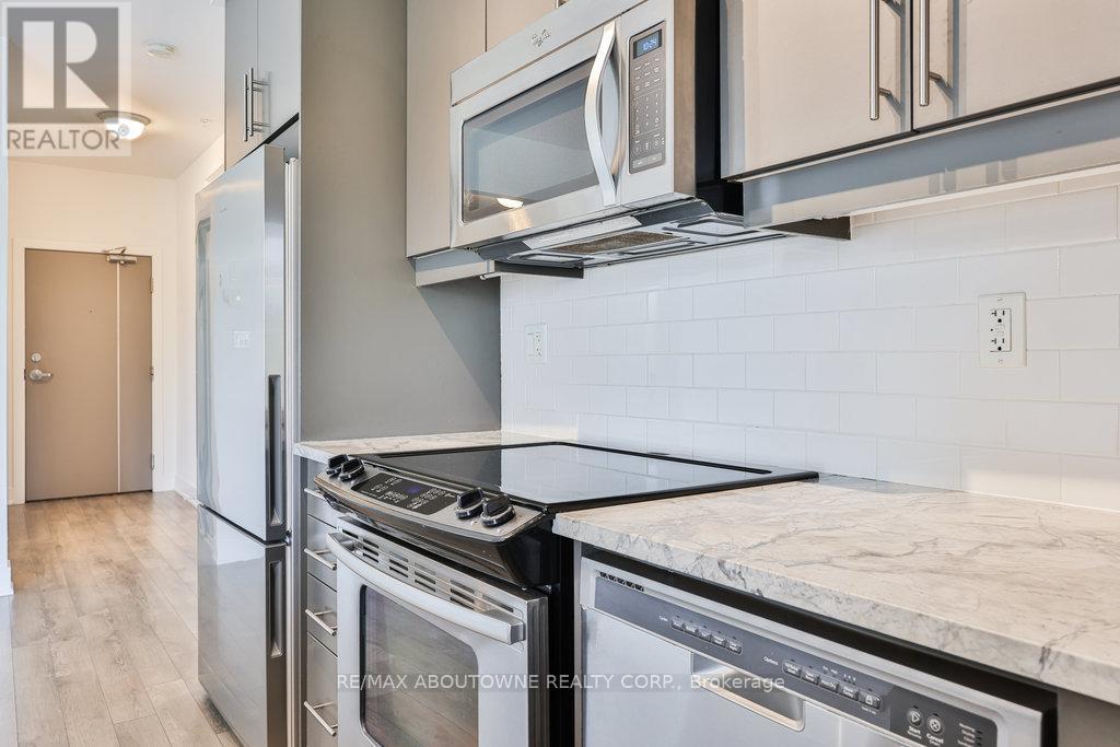 207 - 128 Garden Drive, Oakville, Ontario  L6K 2W5 - Photo 17 - W12563976