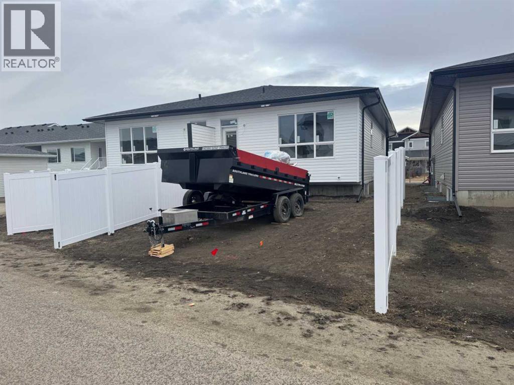 37 Ellington Crescent, Red Deer, Alberta  T4P 3H1 - Photo 2 - A2247359