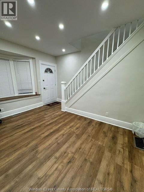 114 Elm, Windsor, Ontario N9A 5G8 - Photo 9 - 25029141