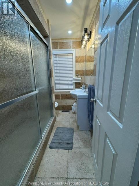 114 Elm, Windsor, Ontario N9A 5G8 - Photo 4 - 25029141