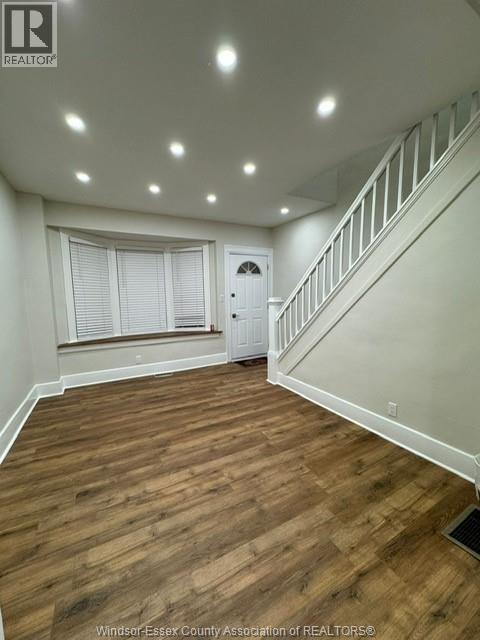 114 Elm, Windsor, Ontario N9A 5G8 - Photo 7 - 25029141