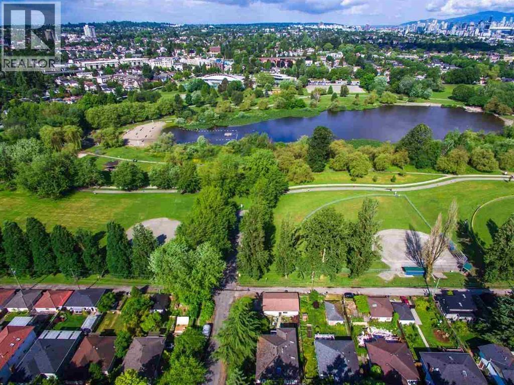 3290 Garden Drive, Vancouver, British Columbia  V5N 4Y1 - Photo 1 - R3069040