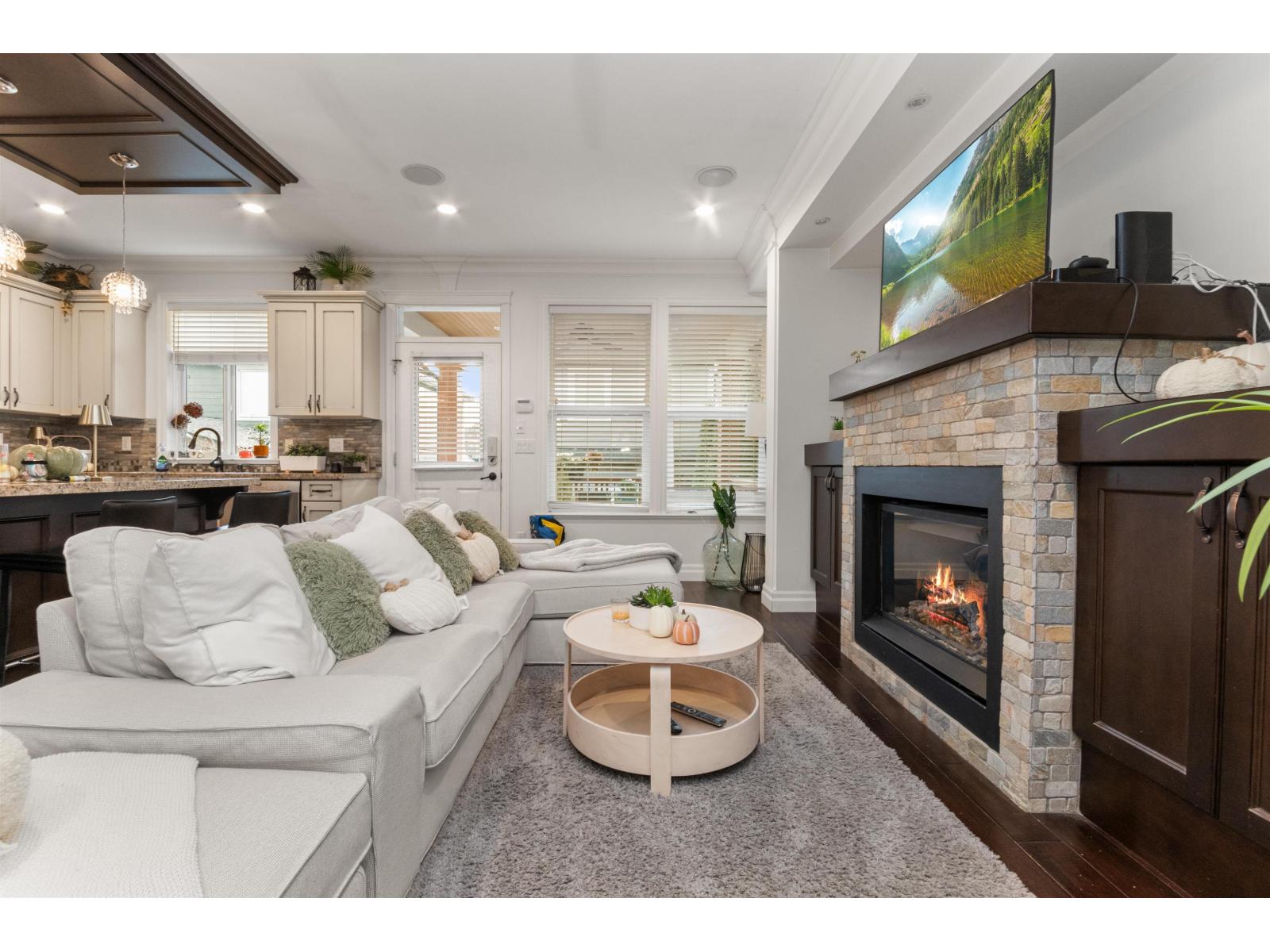 17394 2nd Avenue, Surrey, British Columbia V3Z 9P9 - Photo 7 - R3063803