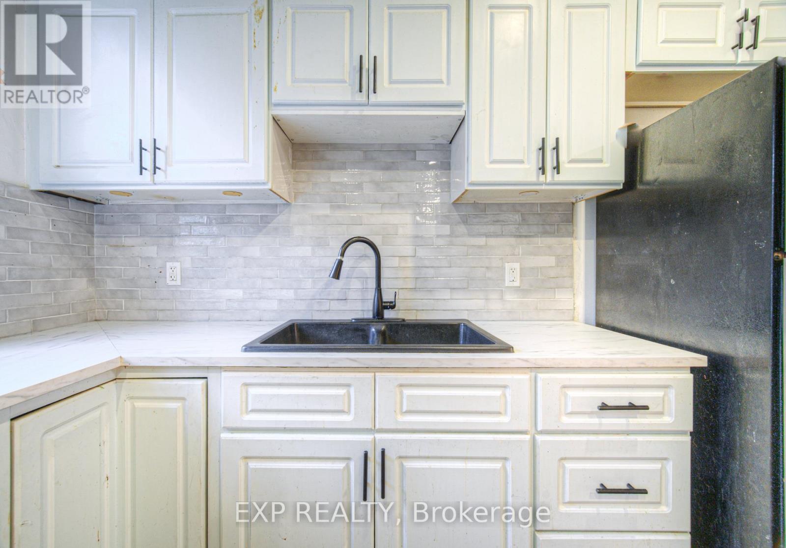 750 Cannon Street E, Hamilton, Ontario  L8L 2G9 - Photo 13 - X12564176