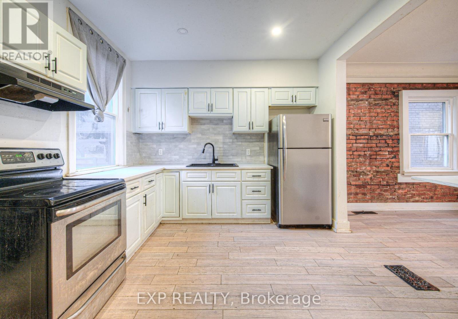 750 Cannon Street E, Hamilton, Ontario  L8L 2G9 - Photo 12 - X12564176