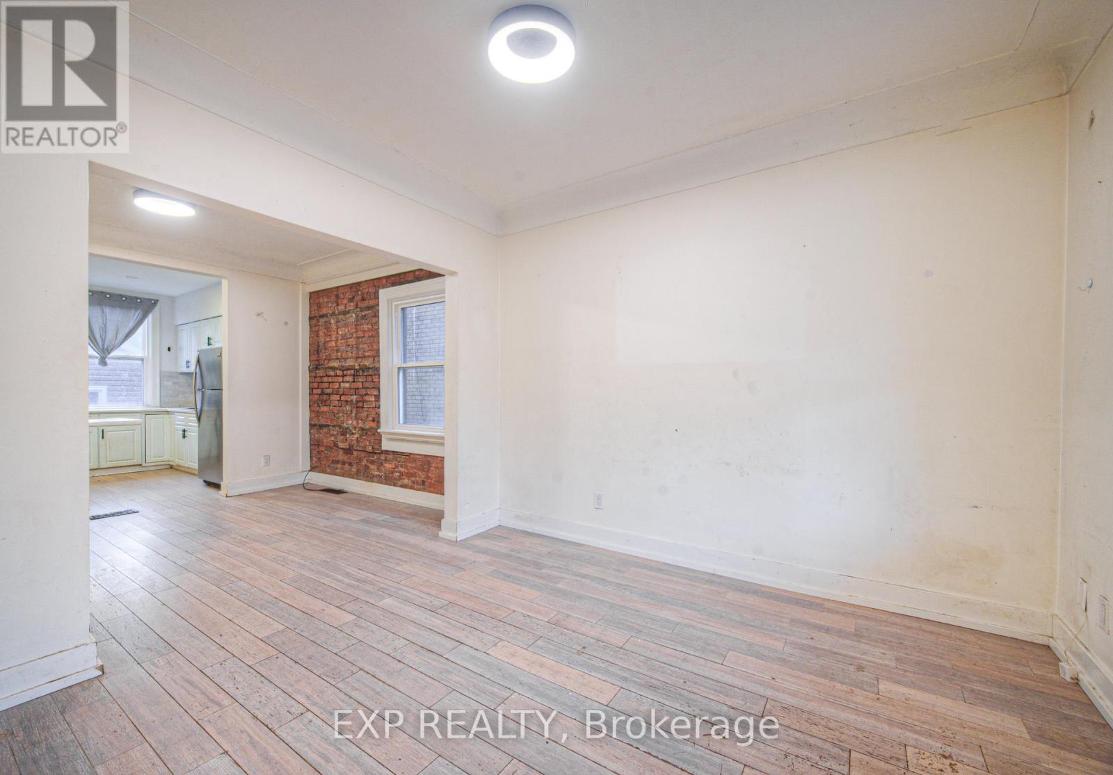 750 Cannon Street E, Hamilton, Ontario  L8L 2G9 - Photo 5 - X12564176