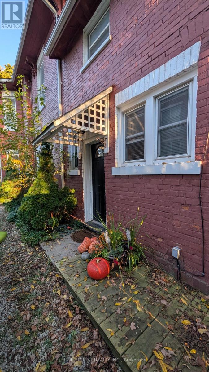 42 Brock Street, Woodstock, Ontario  N4S 3B5 - Photo 6 - X12564218