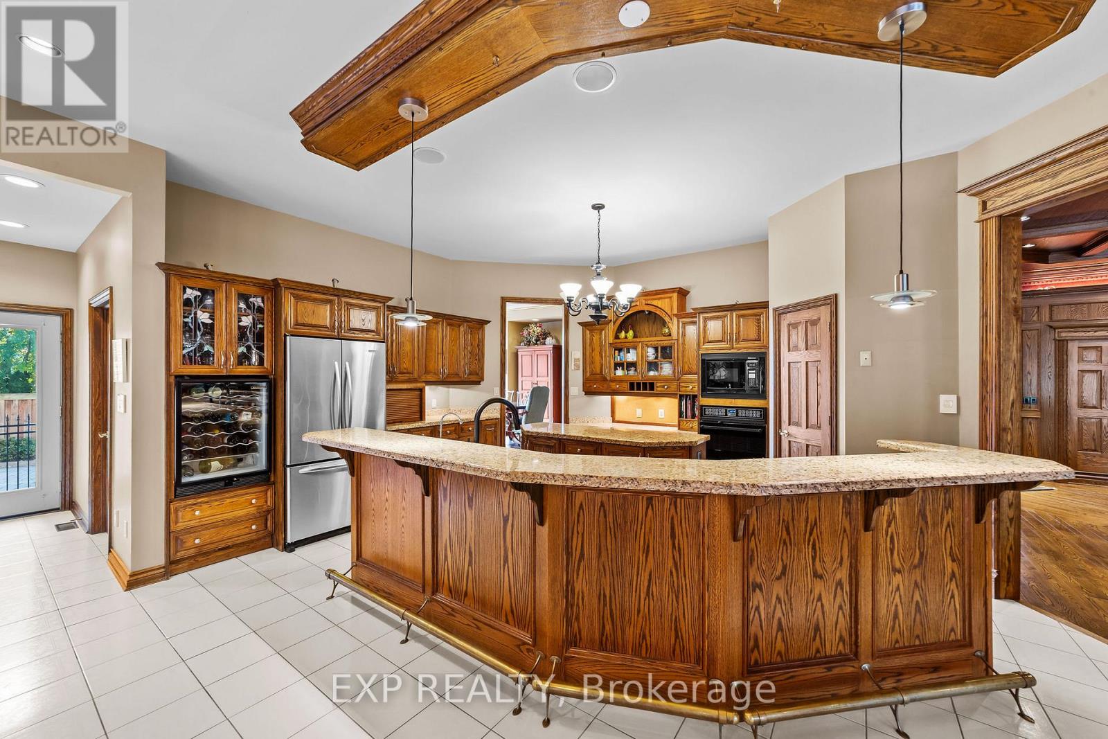 569 Franklinway Gate, London North, Ontario  N6G 5C8 - Photo 12 - X12564228