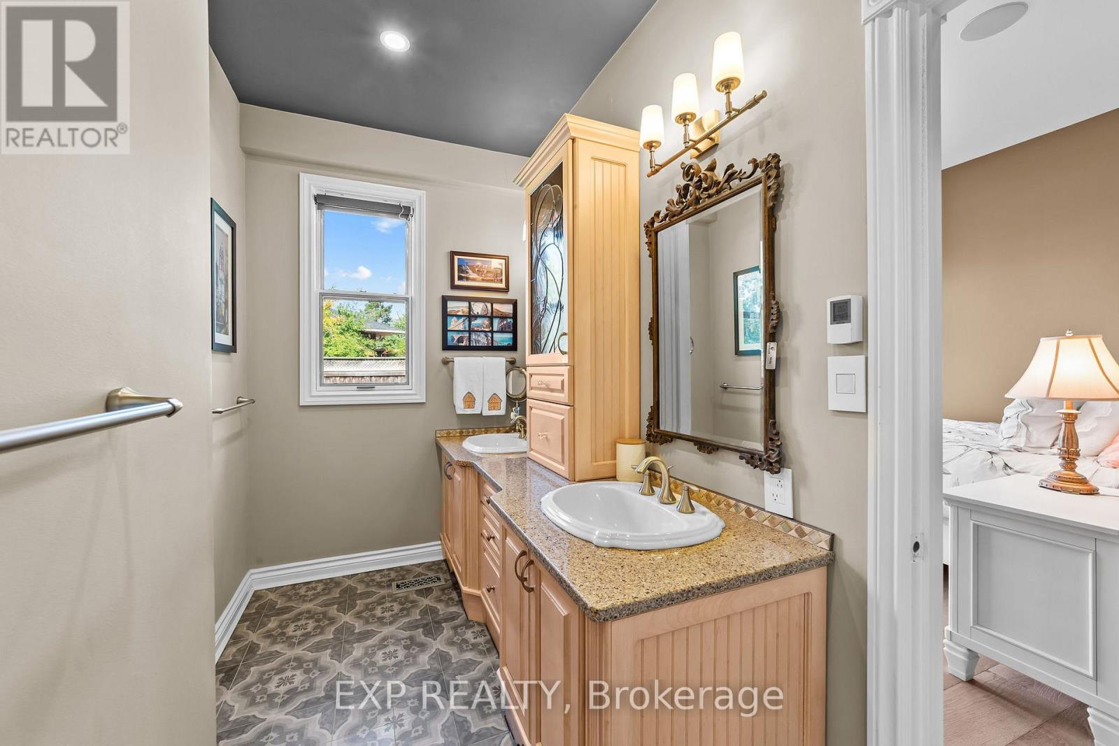 569 Franklinway Gate, London North, Ontario  N6G 5C8 - Photo 27 - X12564228