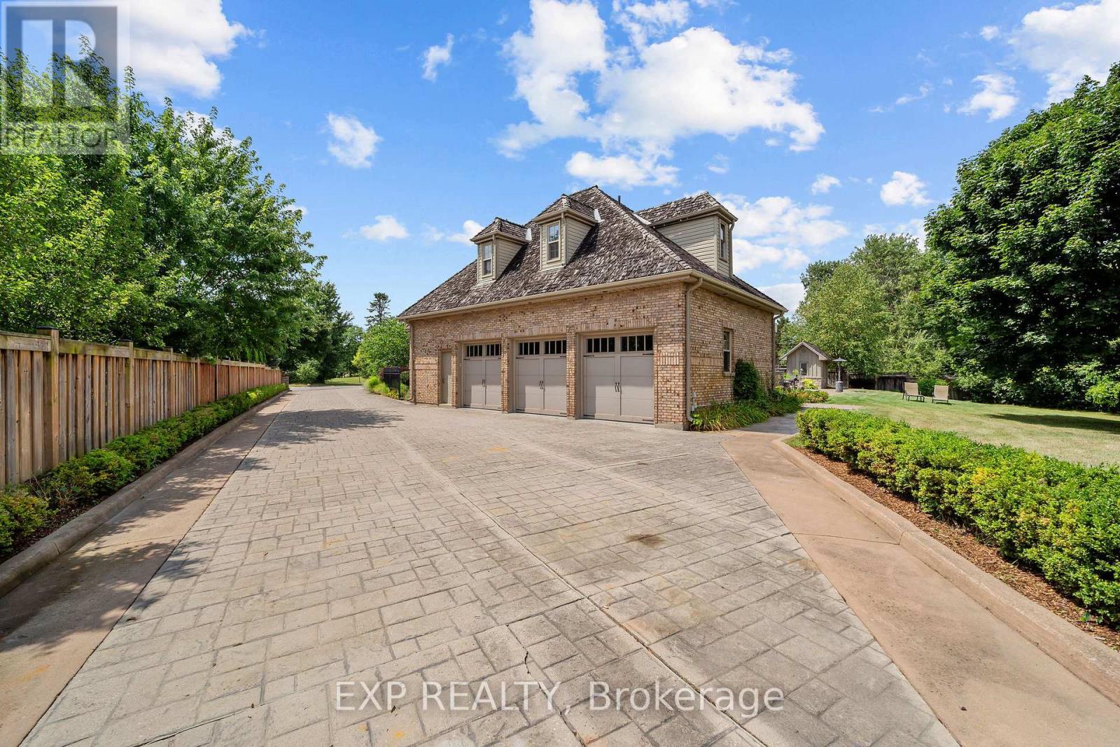 569 Franklinway Gate, London North, Ontario  N6G 5C8 - Photo 36 - X12564228