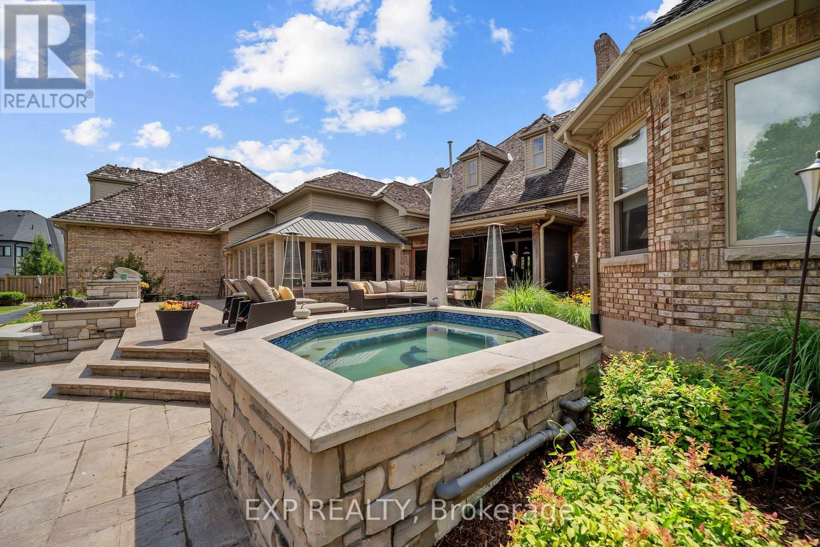 569 Franklinway Gate, London North, Ontario  N6G 5C8 - Photo 39 - X12564228