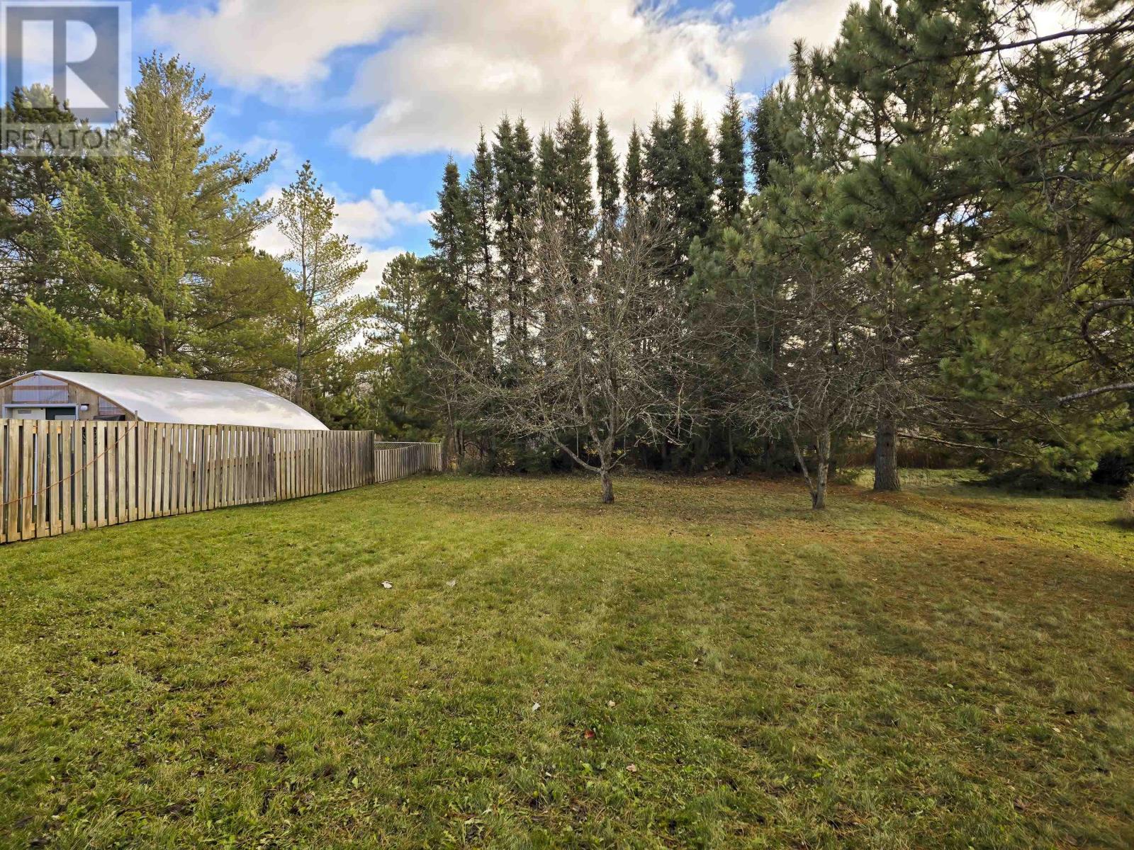 301 Sherwood Ave, Thunder Bay, Ontario  P7B 6L2 - Photo 46 - TB253469