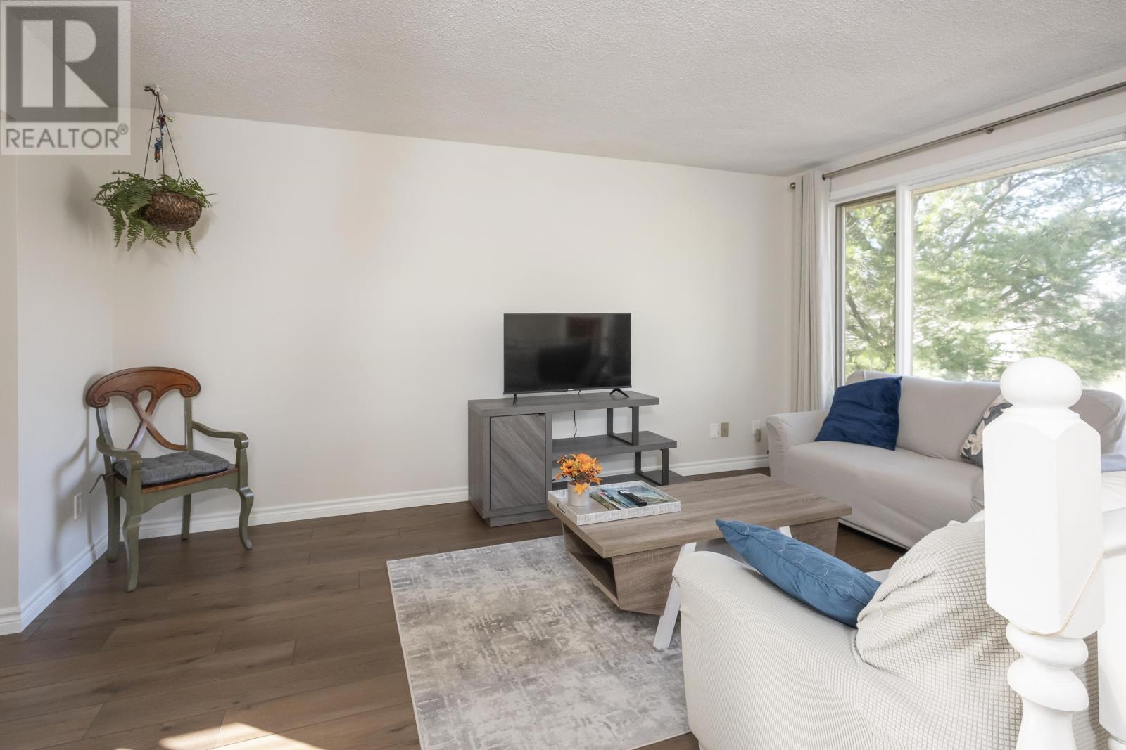 301 Sherwood Ave, Thunder Bay, Ontario  P7B 6L2 - Photo 7 - TB253469