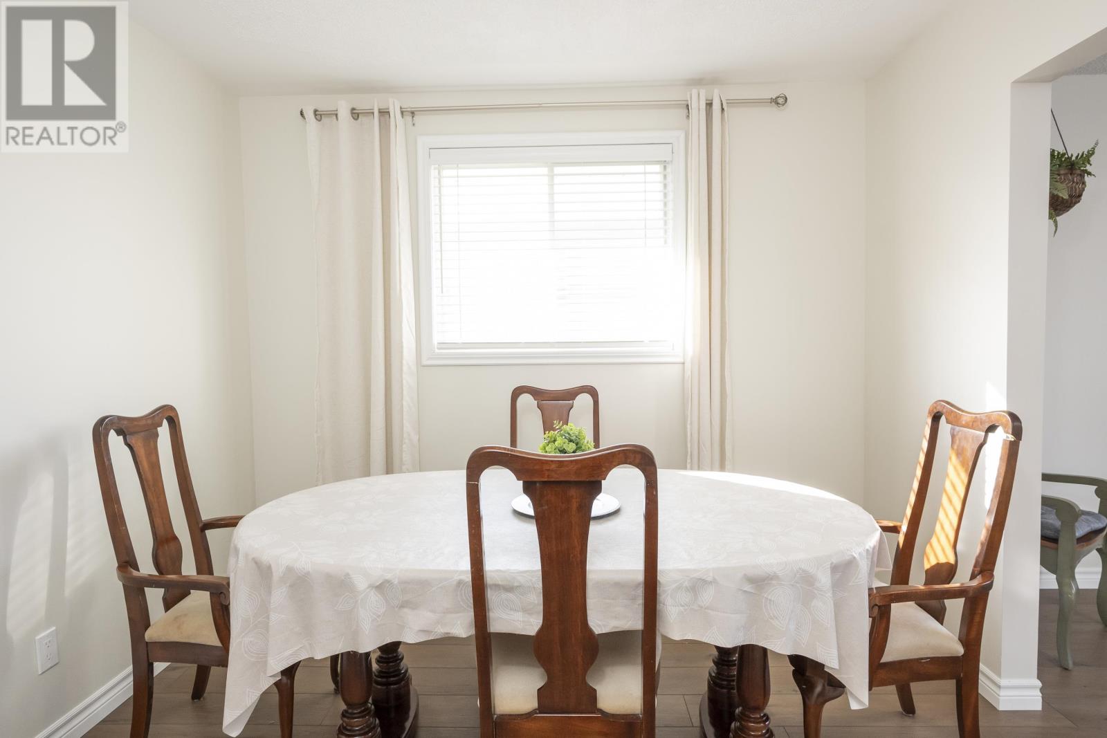 301 Sherwood Ave, Thunder Bay, Ontario  P7B 6L2 - Photo 8 - TB253469