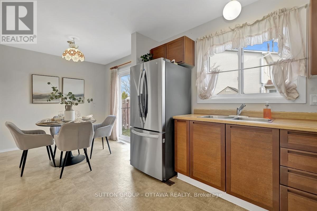 1540 Bourcier Drive, Ottawa, Ontario  K1E 3J2 - Photo 16 - X12564066