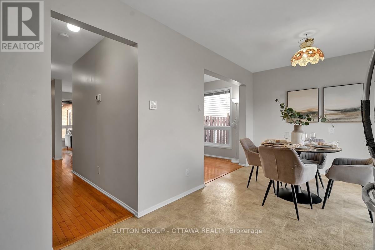 1540 Bourcier Drive, Ottawa, Ontario  K1E 3J2 - Photo 18 - X12564066