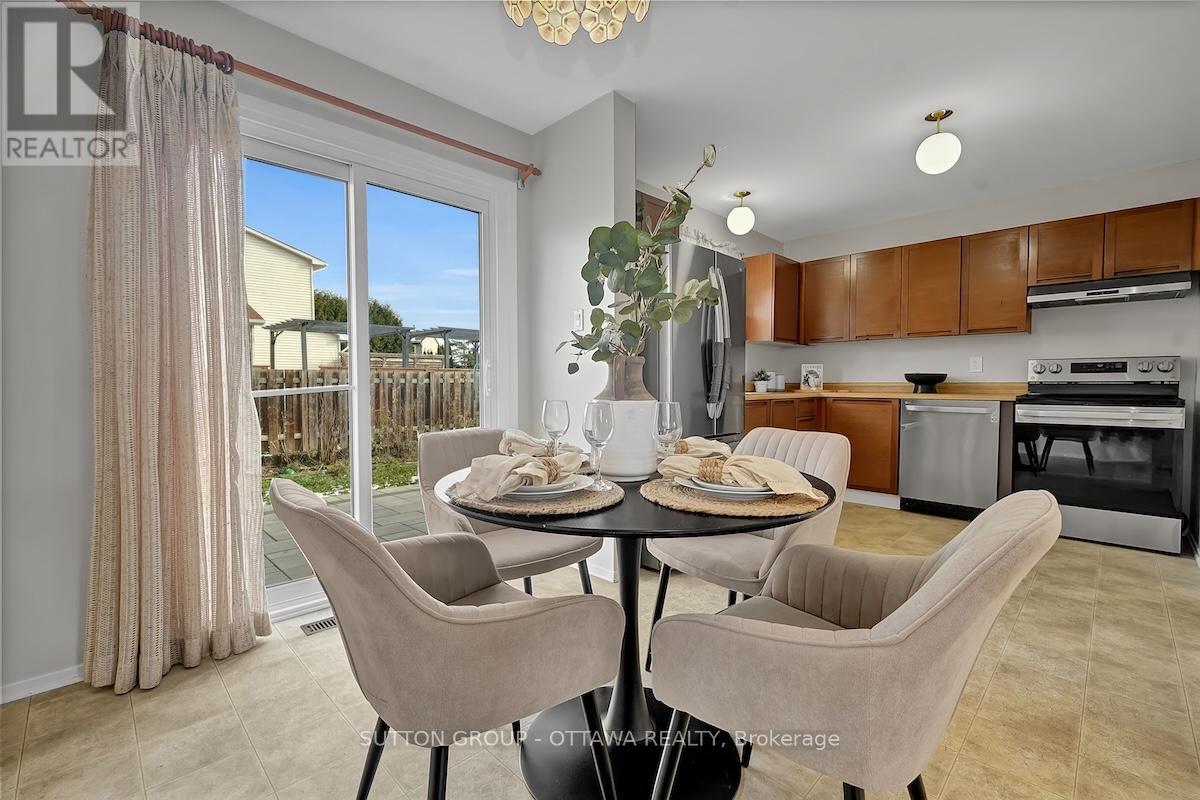 1540 Bourcier Drive, Ottawa, Ontario  K1E 3J2 - Photo 23 - X12564066