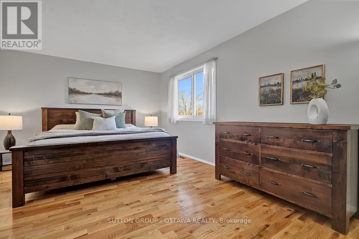 1540 Bourcier Drive, Ottawa, Ontario  K1E 3J2 - Photo 25 - X12564066