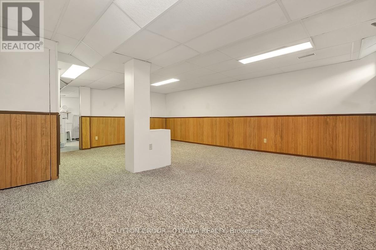 1540 Bourcier Drive, Ottawa, Ontario  K1E 3J2 - Photo 32 - X12564066