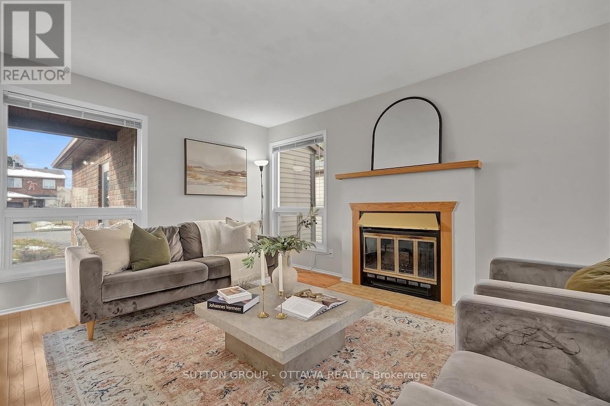 1540 Bourcier Drive, Ottawa, Ontario  K1E 3J2 - Photo 6 - X12564066