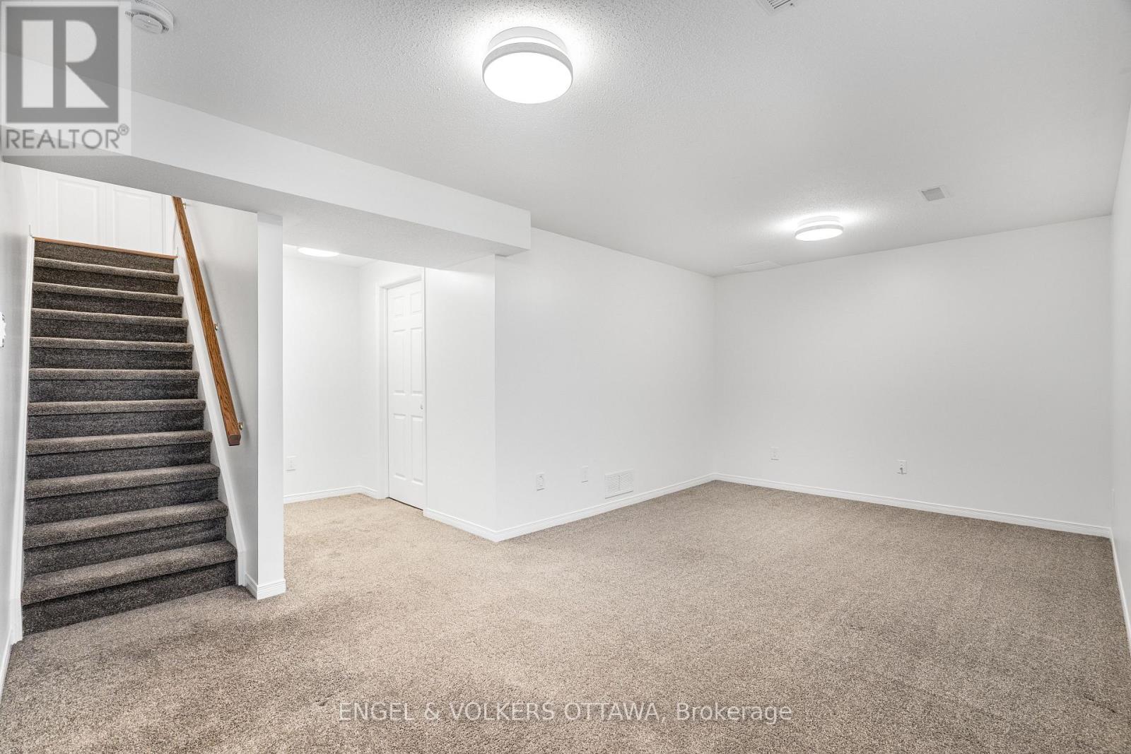 1626 Trenholm Lane, Ottawa, Ontario  K4A 4B6 - Photo 37 - X12564086