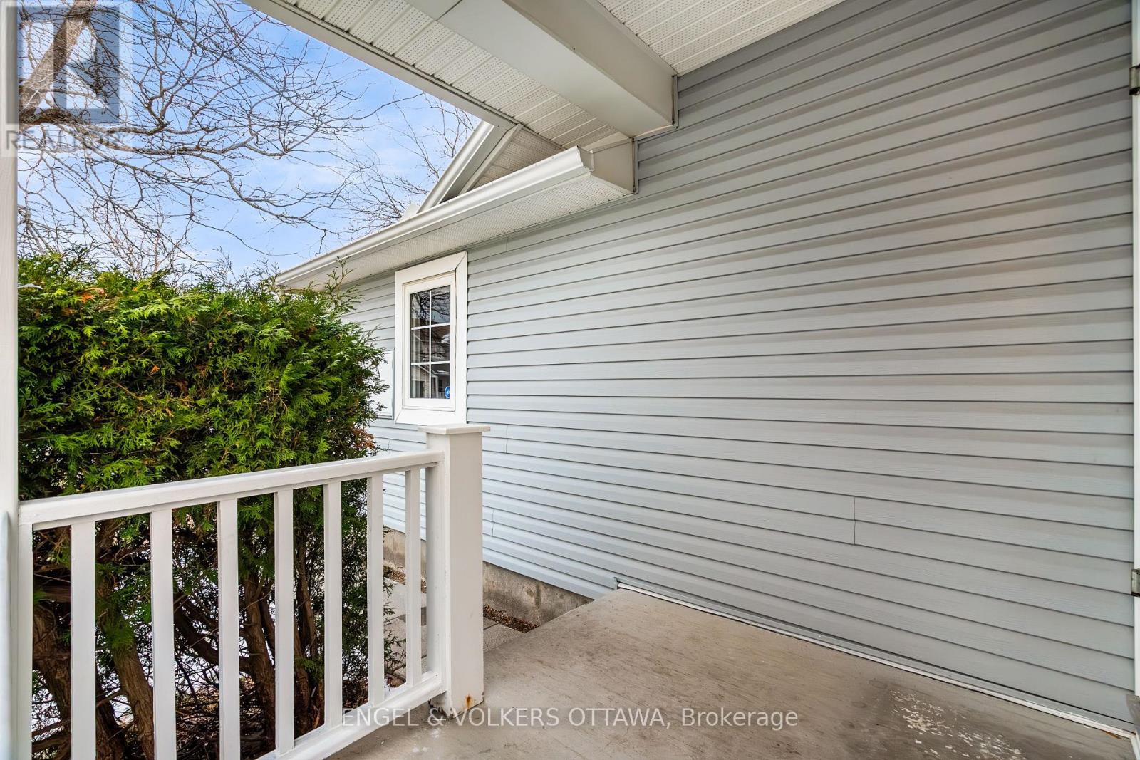 1626 Trenholm Lane, Ottawa, Ontario  K4A 4B6 - Photo 4 - X12564086