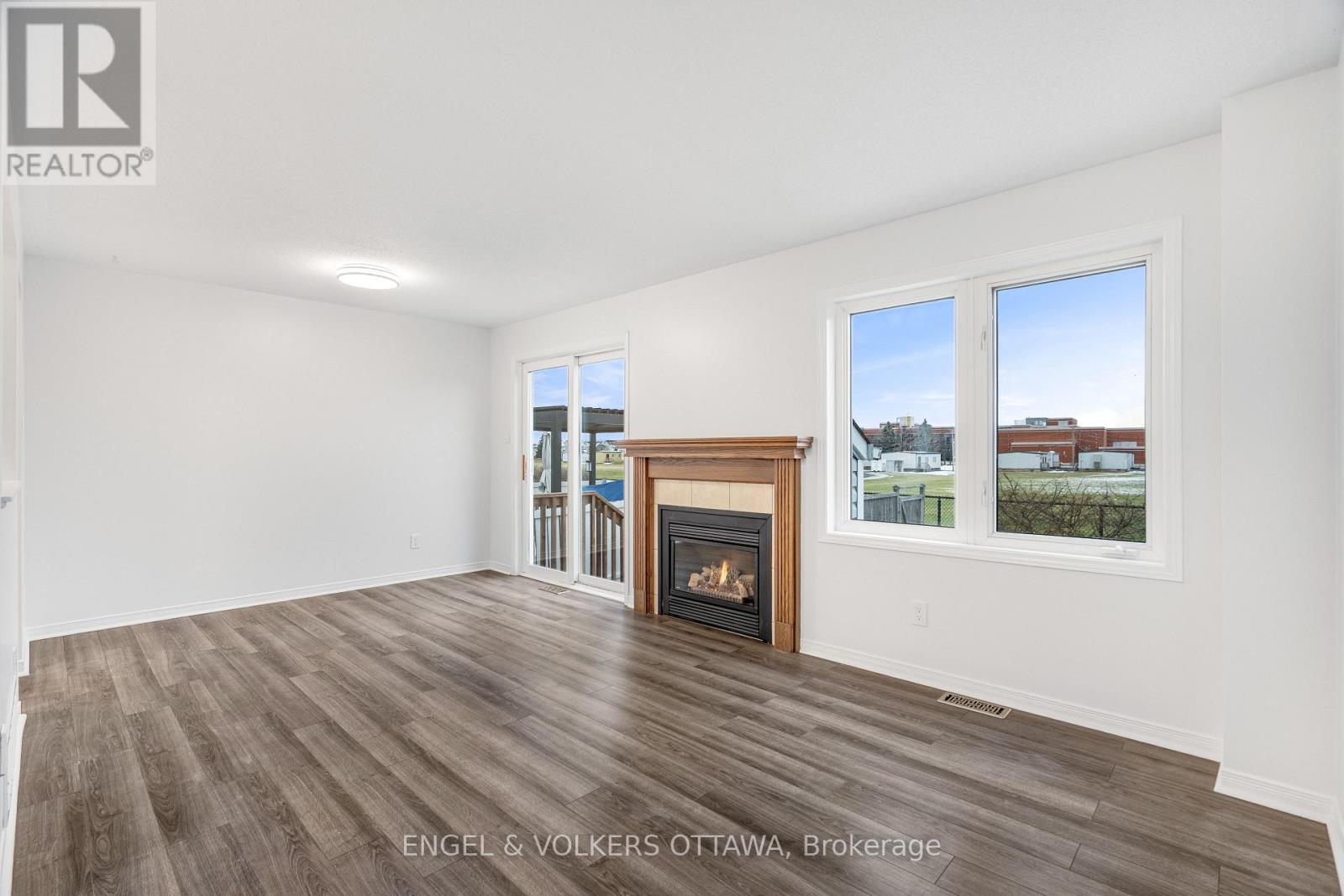 1626 Trenholm Lane, Ottawa, Ontario  K4A 4B6 - Photo 8 - X12564086