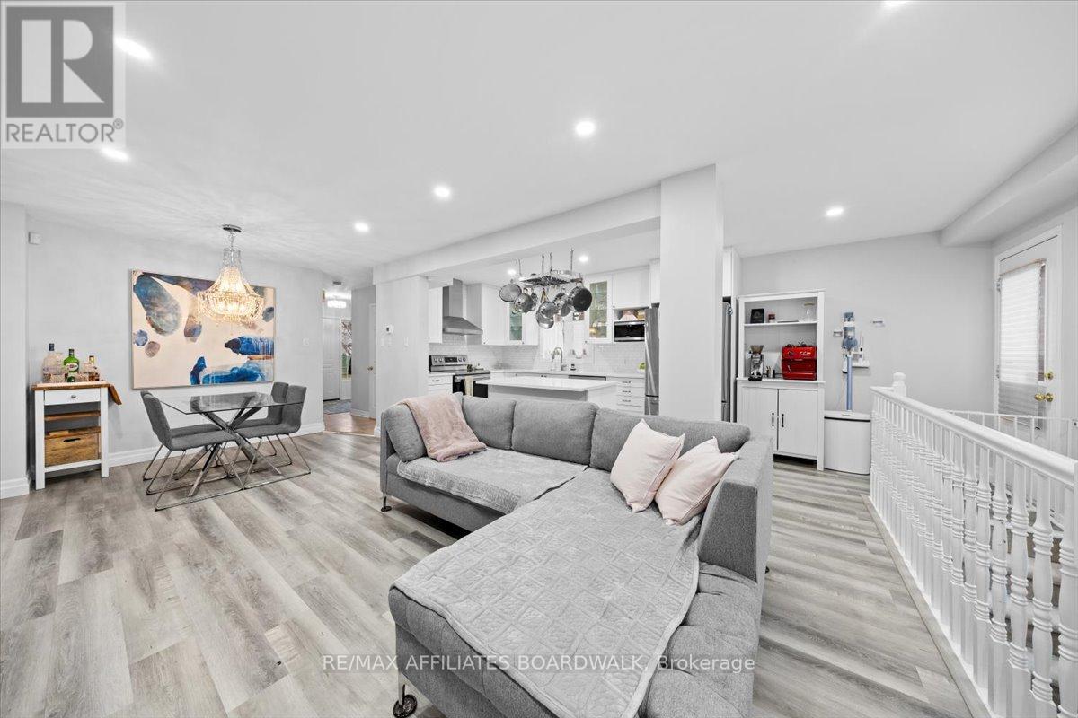 34 Woodgate Way, Ottawa, Ontario  K2J 4C9 - Photo 9 - X12564148