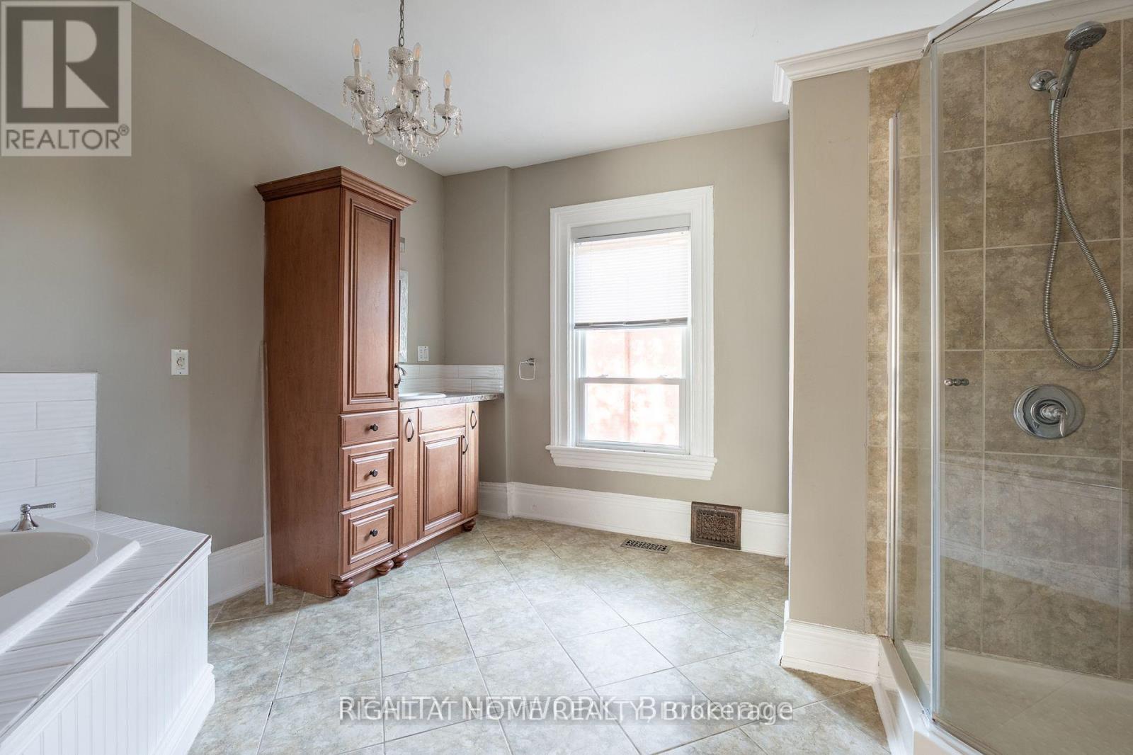 301 Grand River Avenue, Brantford, Ontario  N3T 4Y6 - Photo 16 - X12563900