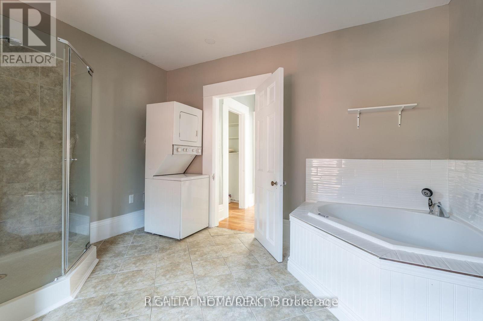 301 Grand River Avenue, Brantford, Ontario  N3T 4Y6 - Photo 17 - X12563900