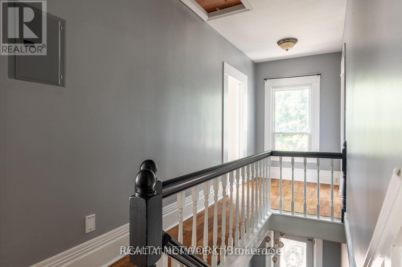 301 Grand River Avenue, Brantford, Ontario  N3T 4Y6 - Photo 5 - X12563900