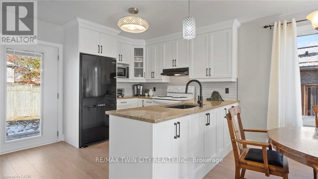 49 Alexander Drive, Aylmer, Ontario  N5H 3G4 - Photo 17 - X12563928