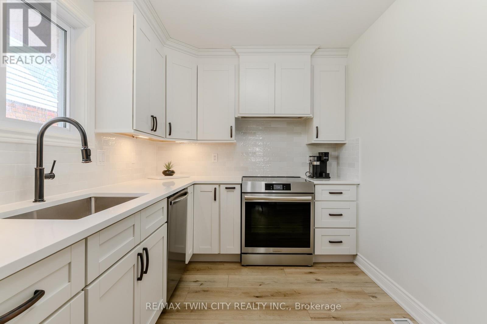 5 Newport Lane, Norfolk, Ontario  N0A 1N7 - Photo 12 - X12563988