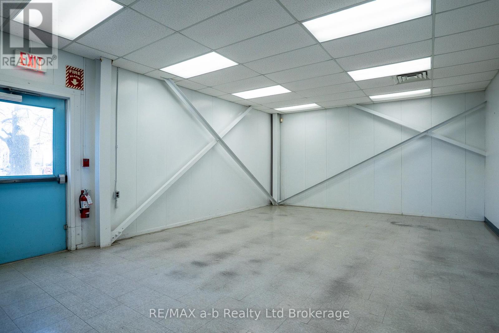 59 Montclair Drive, Woodstock, Ontario  N4V 1C5 - Photo 14 - X12564120