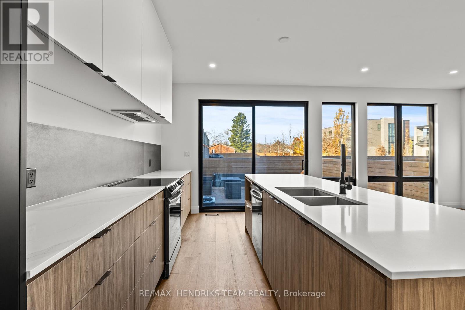 102 Lametti Drive, Pelham, Ontario  L3B 5N5 - Photo 11 - X12564240