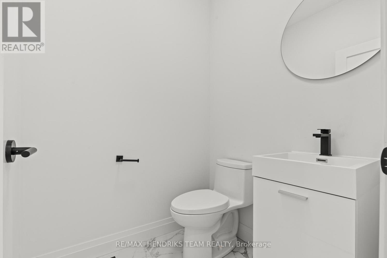 102 Lametti Drive, Pelham, Ontario  L3B 5N5 - Photo 5 - X12564240