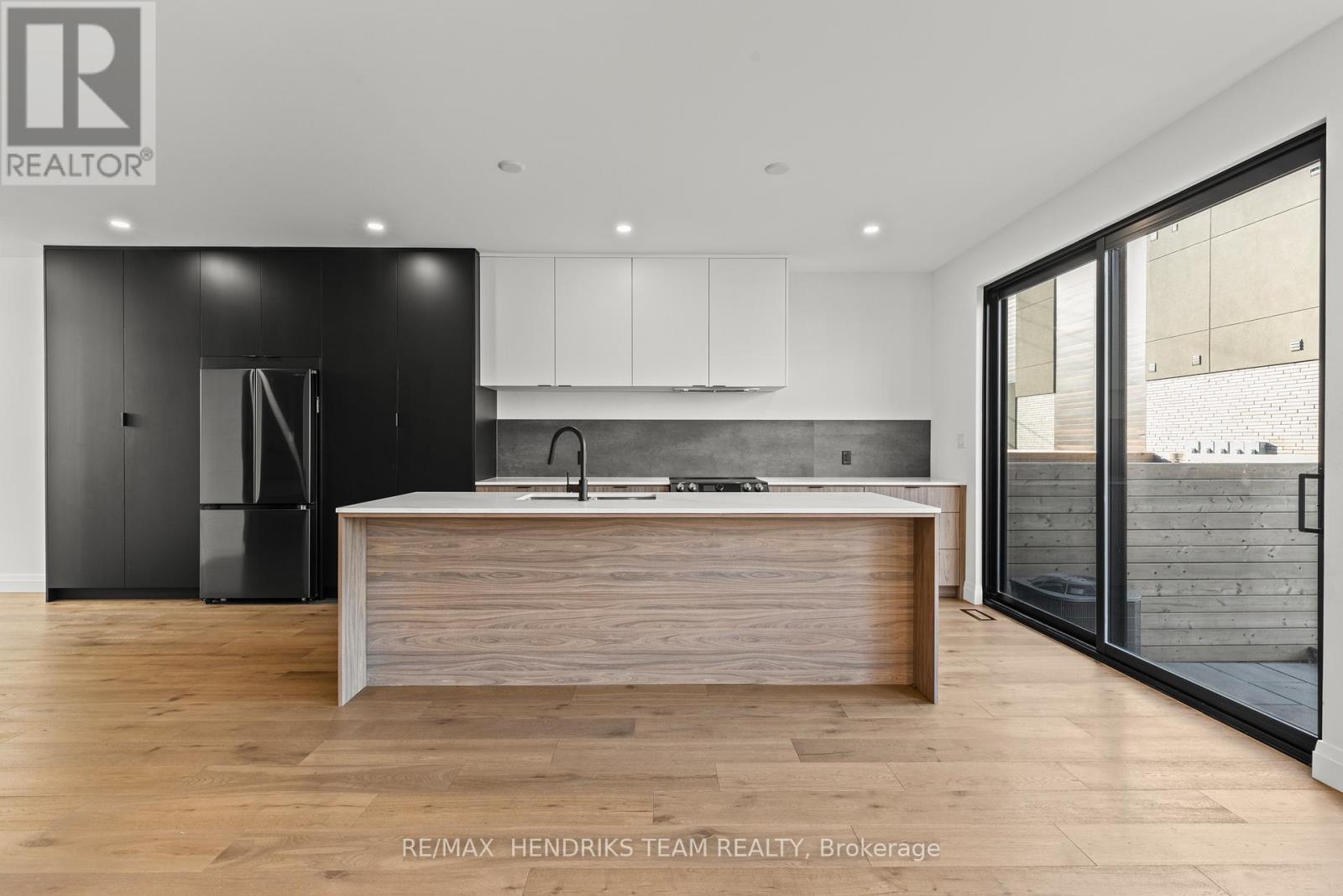 102 Lametti Drive, Pelham, Ontario  L3B 5N5 - Photo 9 - X12564240