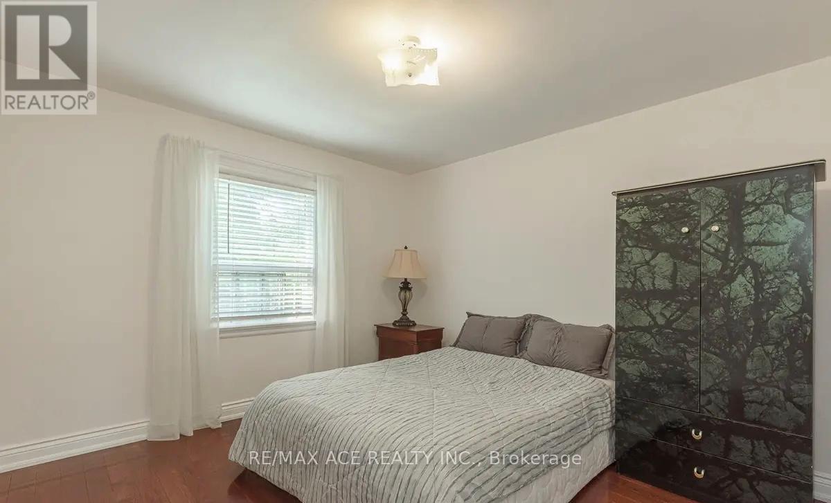 Main - 1 Fairbourne Crescent, Toronto, Ontario  M1L 3M6 - Photo 10 - E12557118