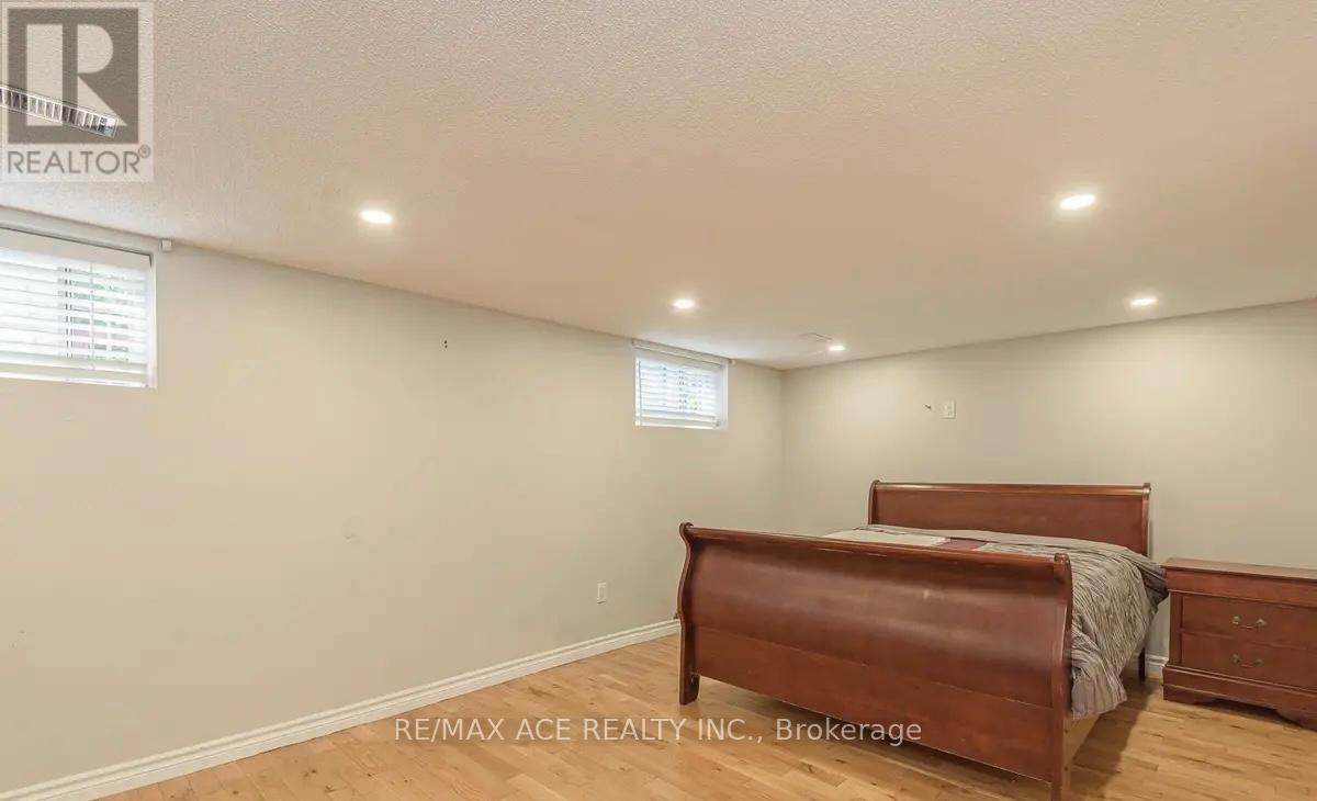 Bsmt - 1 Fairbourne Crescent, Toronto, Ontario  M1L 3M6 - Photo 6 - E12559490