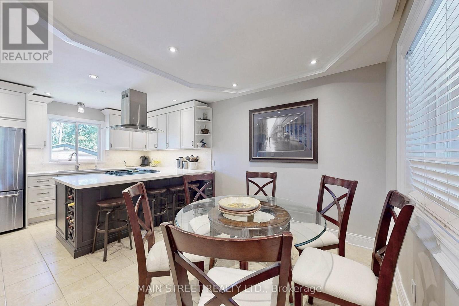 350 Miami Drive, Georgina, Ontario  L4P 2Z7 - Photo 13 - N12526624