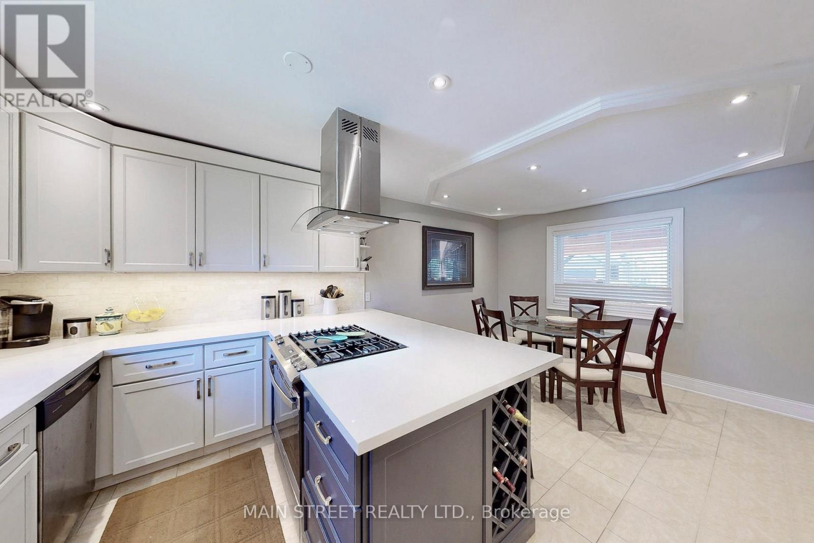 350 Miami Drive, Georgina, Ontario  L4P 2Z7 - Photo 10 - N12526624