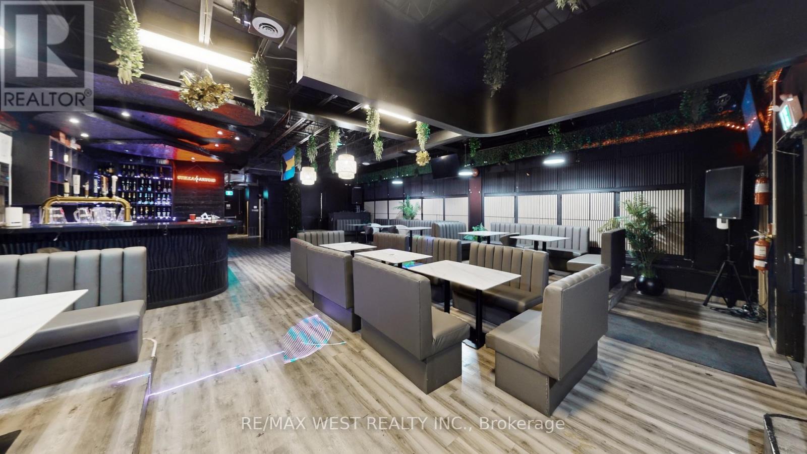 901 Jane Street, Toronto, Ontario  M6N 4C6 - Photo 4 - W12560310