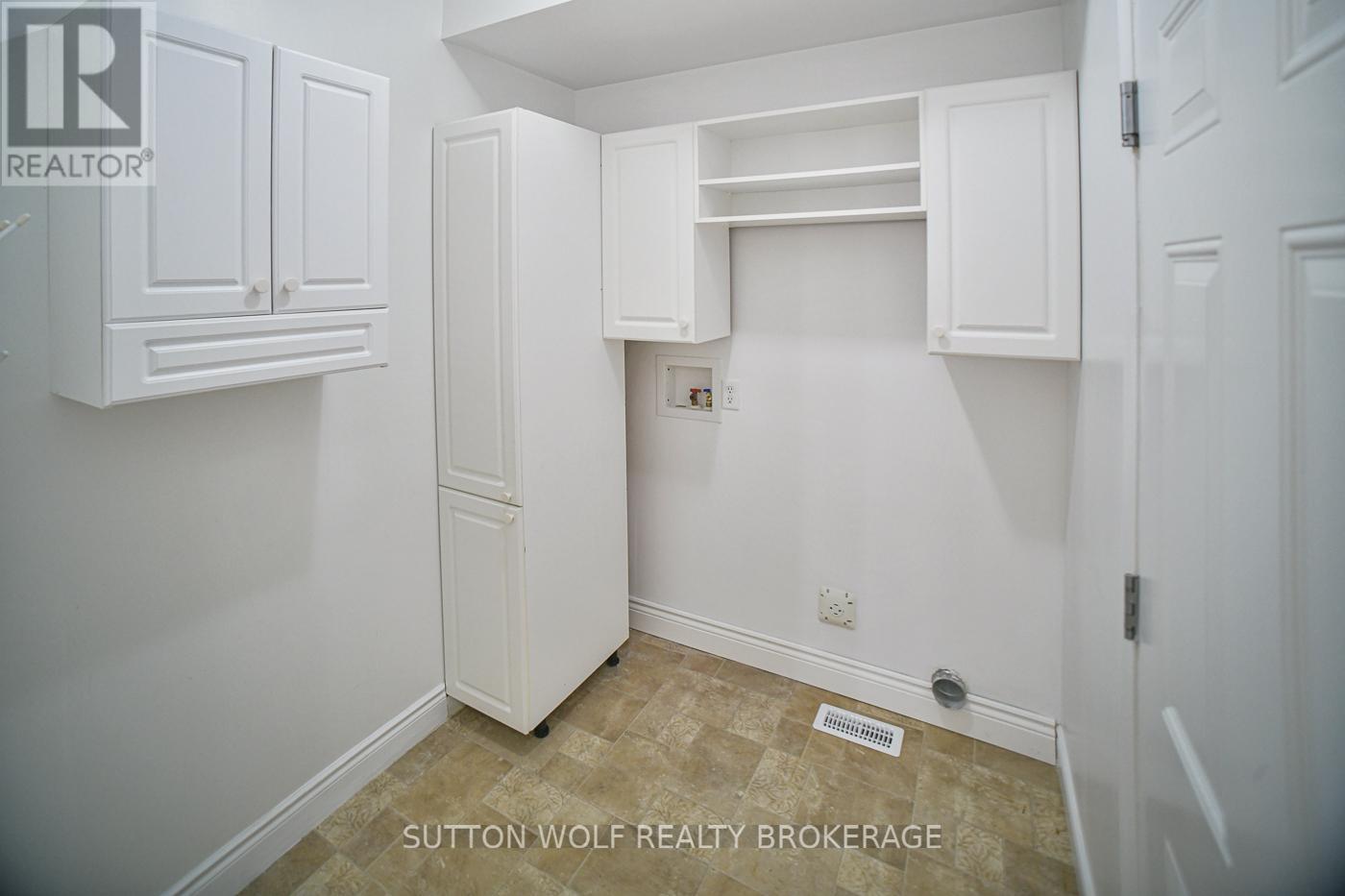 7 - 384 Head Street N, Strathroy-Caradoc, Ontario  N7G 2J9 - Photo 18 - X12432193