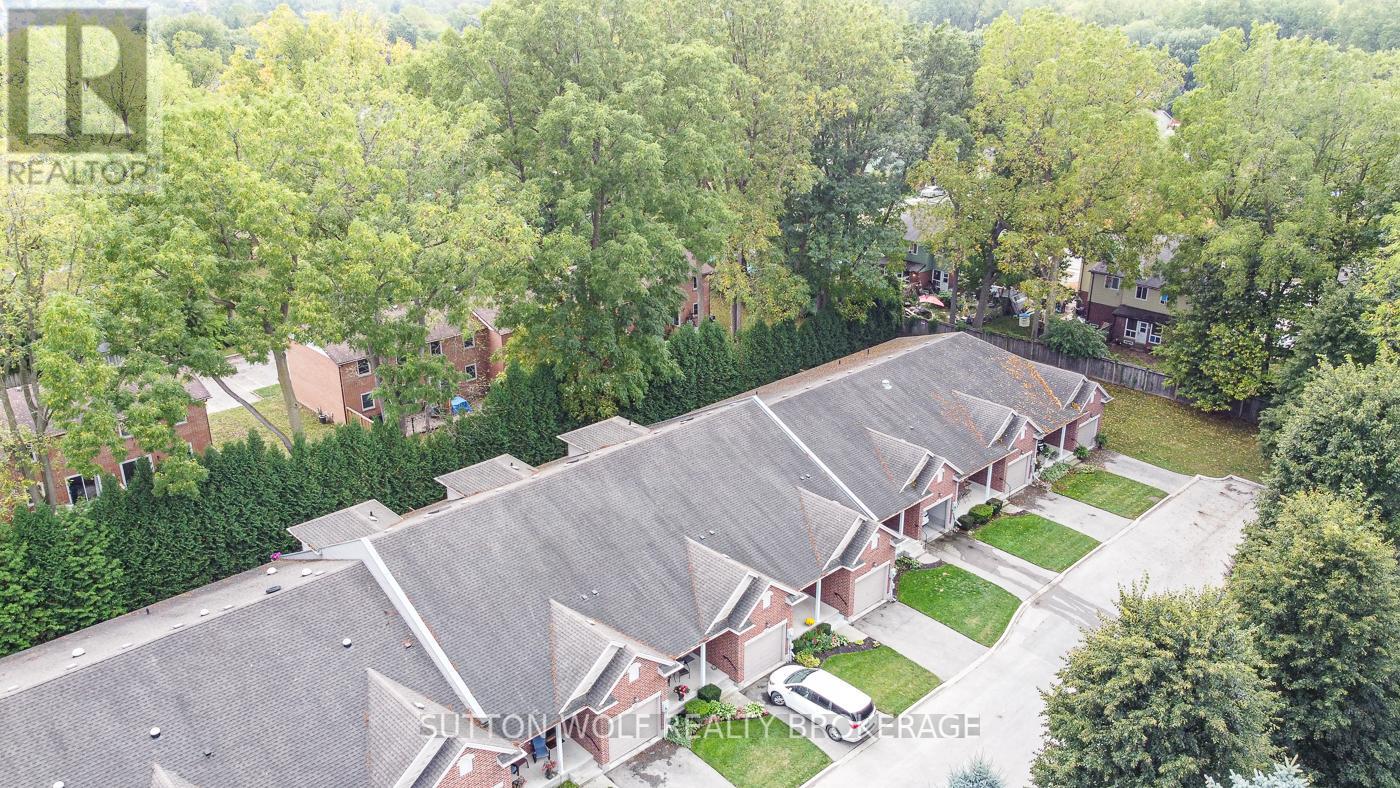 7 - 384 Head Street N, Strathroy-Caradoc, Ontario  N7G 2J9 - Photo 33 - X12432193